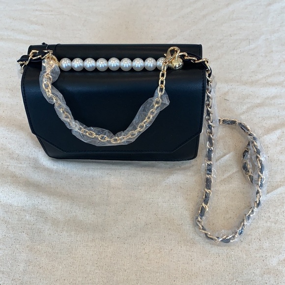 Badgley Mischka Flap Front Crossbody Black NEW - Picture 5 of 12